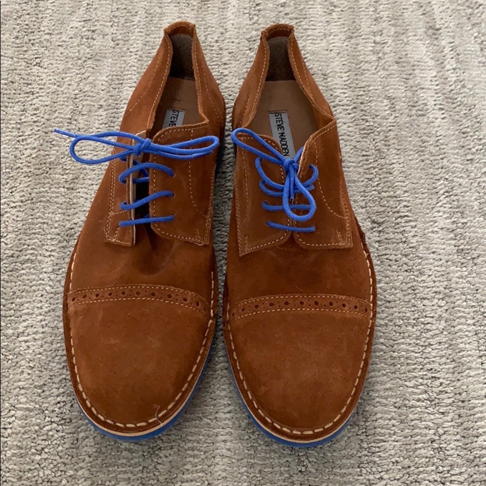 Men’s Steve Madden brown suede shoes